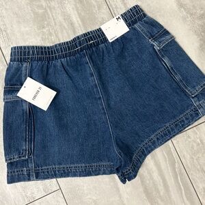 Forever 21 denim shorts dark wash size M